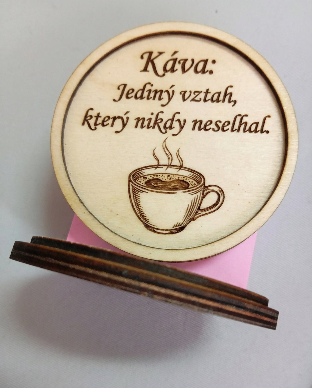 Personalizované Dřevěné Podtácky z Chráněné Dílny – Vytvořte si Vlastní Design