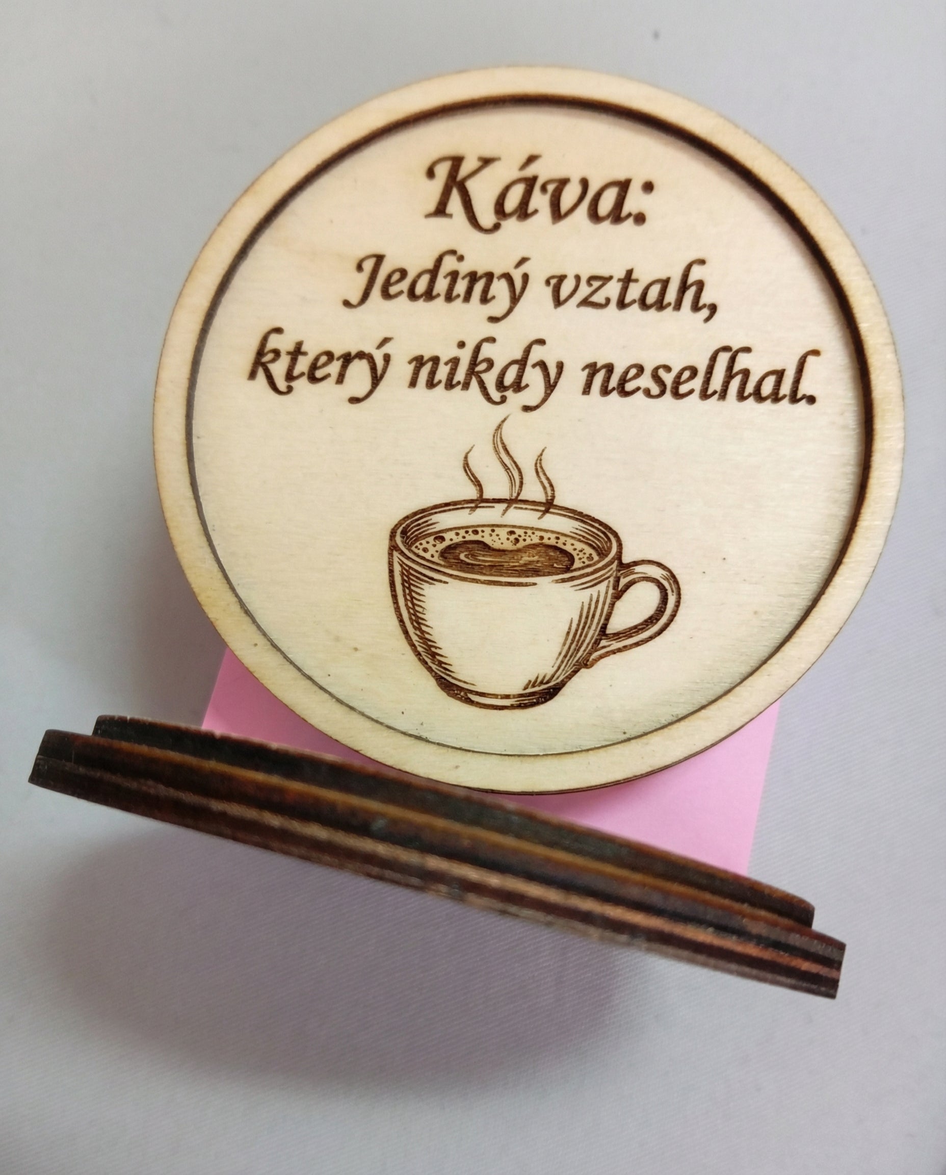 Personalizované Dřevěné Podtácky z Chráněné Dílny – Vytvořte si Vlastní Design